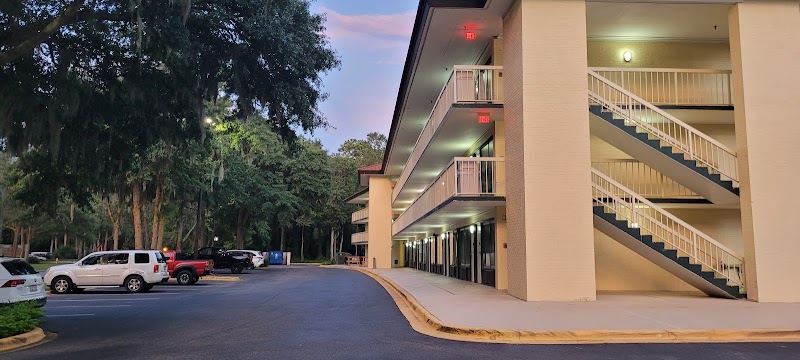 Simple Rewards Inn in Hilton Head Island, South Carolina, United States