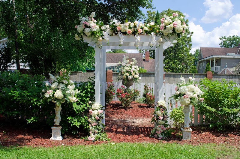 Simply Divine in Dunn, North Carolina, United States