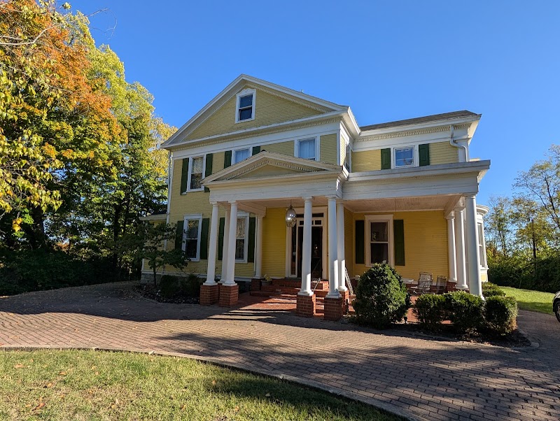 Six Acres Bed & Breakfast in Cincinnati, Ohio, United States