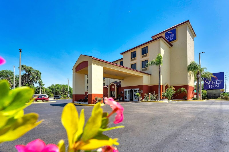 Sleep Inn Leesburg Chain of Lakes in Leesburg, Florida, United States