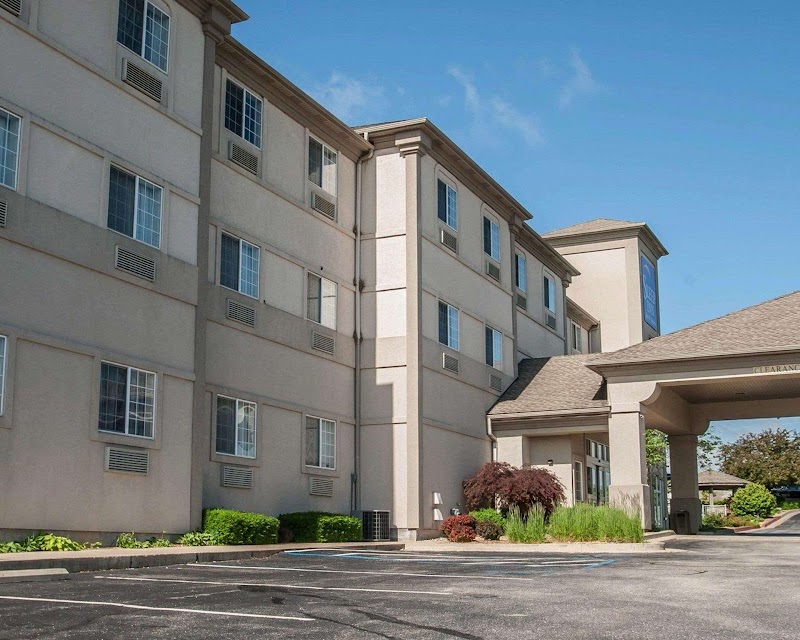 Sleep Inn & Suites Lake of the Ozarks in Camdenton, Missouri, United States