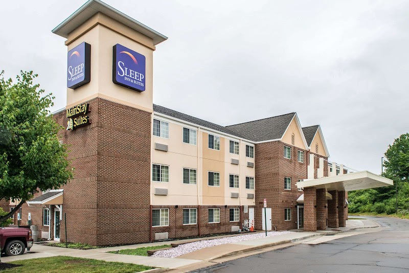 Sleep Inn & Suites Pittsburgh in Carnot-Moon, Pennsylvania, United States
