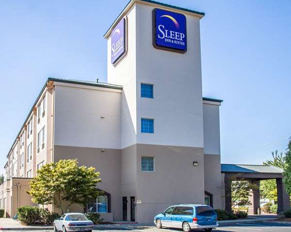 Sleep Inn & Suites Roseburg North Near Medical Center in Roseburg, Oregon, United States
