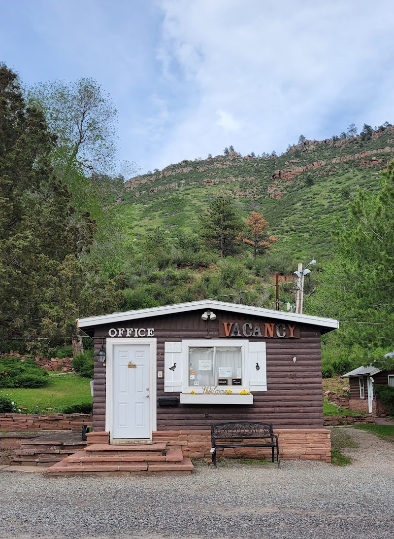 Stone Mountain Lodge and Cabins in Longmont, Colorado, United States