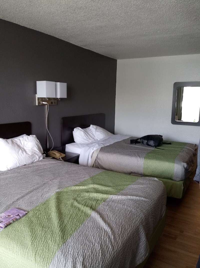 Studio 6 Pekin, IL in Pekin, Illinois, United States