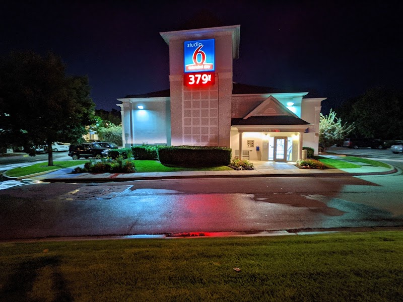 Studio 6 Salt Lake City - Fort Union in Murray, Utah, United States