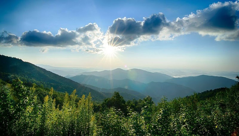 Sundog Vacation Rentals in Cullowhee, North Carolina, United States