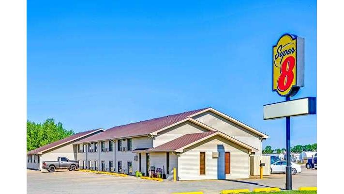 Super 8 by Wyndham Aberdeen West in Aberdeen, South Dakota, United States