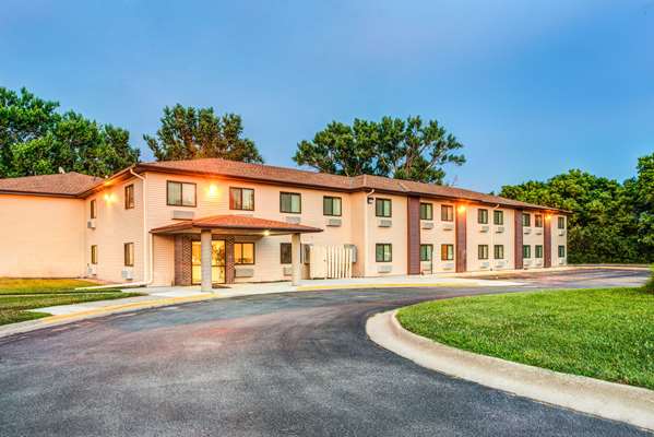 Super 8 by Wyndham Blair in Blair, Nebraska, United States