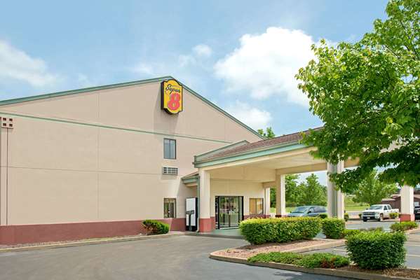 Super 8 by Wyndham Bonne Terre in Bonne Terre, Missouri, United States
