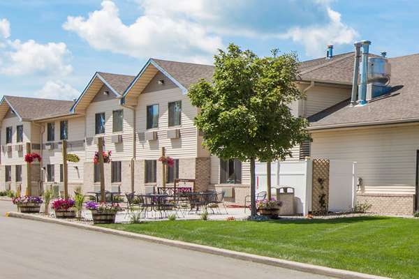 Super 8 by Wyndham Brookings in Brookings, South Dakota, United States