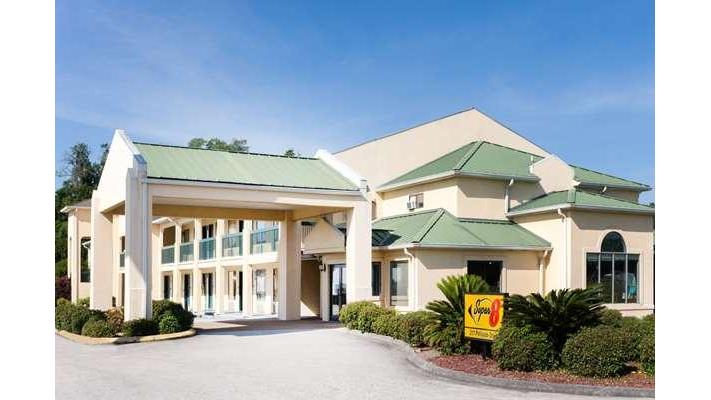 Super 8 by Wyndham Brunswick/South in Brunswick, Georgia, United States