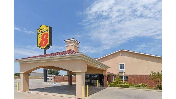 Super 8 by Wyndham Burleson Fort Worth Area in Burleson, Texas, United States