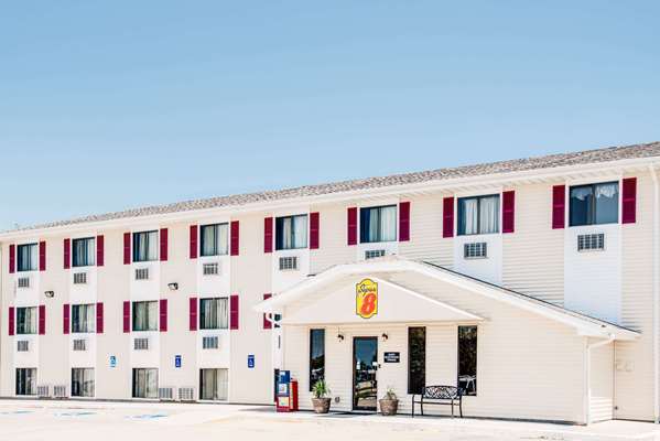 Super 8 by Wyndham Burlington in Burlington, Iowa, United States