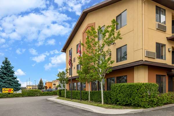 Super 8 by Wyndham Butte MT in Butte, Montana, United States