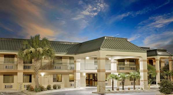 Super 8 by Wyndham Byron/South Macon in Byron, Georgia, United States