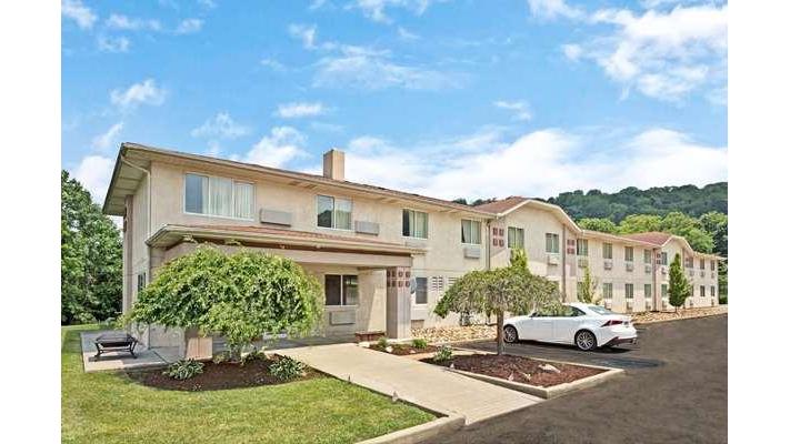 Super 8 by Wyndham Canonsburg/Pittsburgh Area in Canonsburg, Pennsylvania, United States