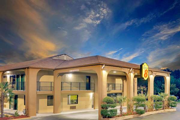 Super 8 by Wyndham Cartersville in Cartersville, Georgia, United States