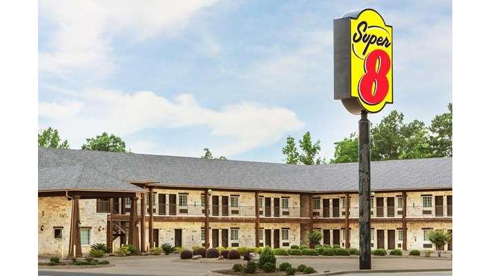 Super 8 by Wyndham Center in Center, Texas, United States