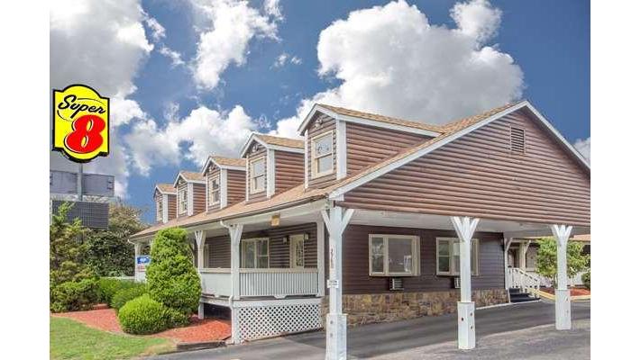 Super 8 by Wyndham Christiansburg in Christiansburg, Virginia, United States
