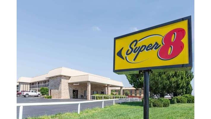 Super 8 by Wyndham Clovis in Clovis, New Mexico, United States