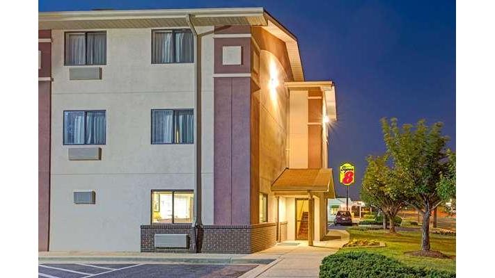 Super 8 by Wyndham College Park Wash DC Area in College Park, Maryland, United States