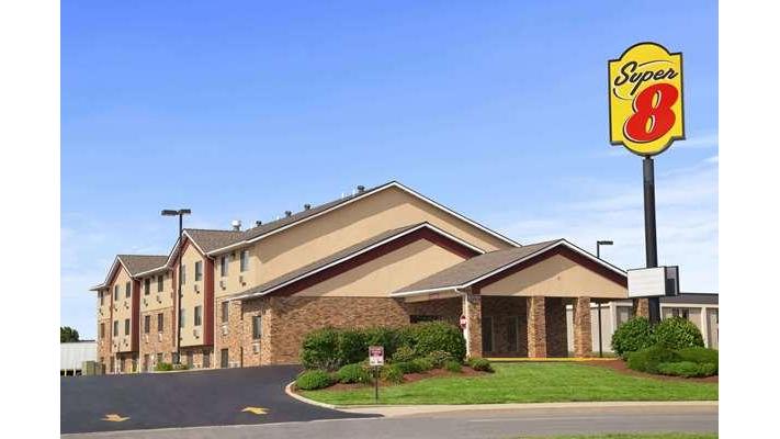 Super 8 by Wyndham Collinsville St. Louis in Collinsville, Illinois, United States