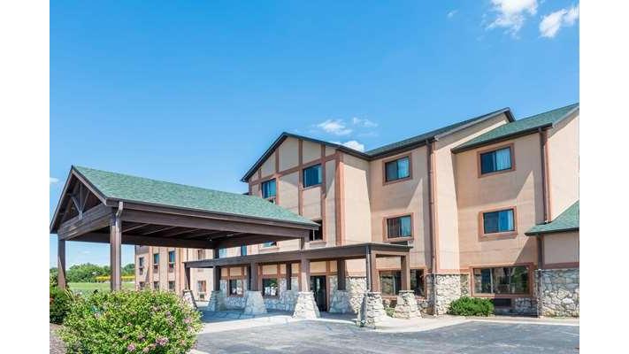 Super 8 by Wyndham Columbia East in Columbia, Missouri, United States