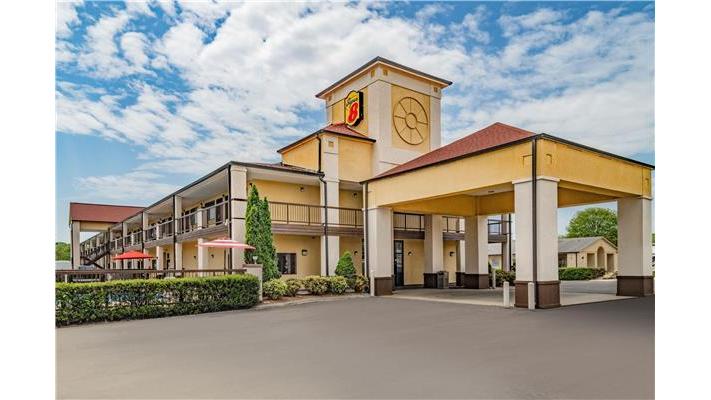 Super 8 by Wyndham Columbia in Columbia, Tennessee, United States