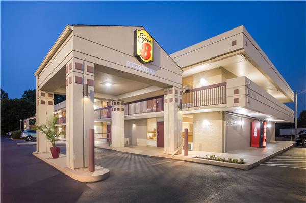 Super 8 by Wyndham Commerce in Commerce, Georgia, United States