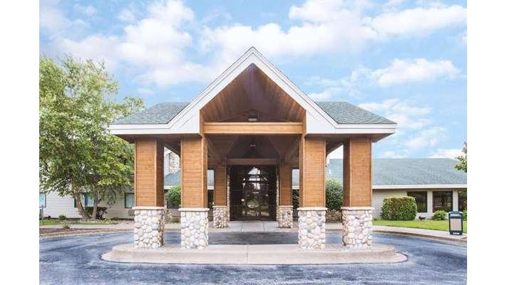 Super 8 by Wyndham Davenport in Davenport, Iowa, United States