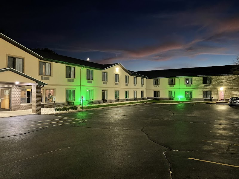 Super 8 by Wyndham Delavan Near Lake Geneva in Delavan, Wisconsin, United States