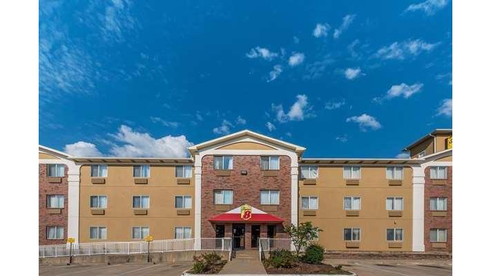 Super 8 by Wyndham Denton in Denton, Texas, United States