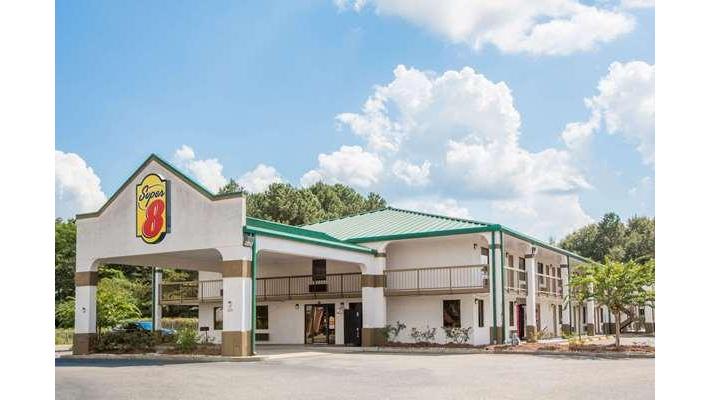 Super 8 by Wyndham Dothan in Dothan, Alabama, United States