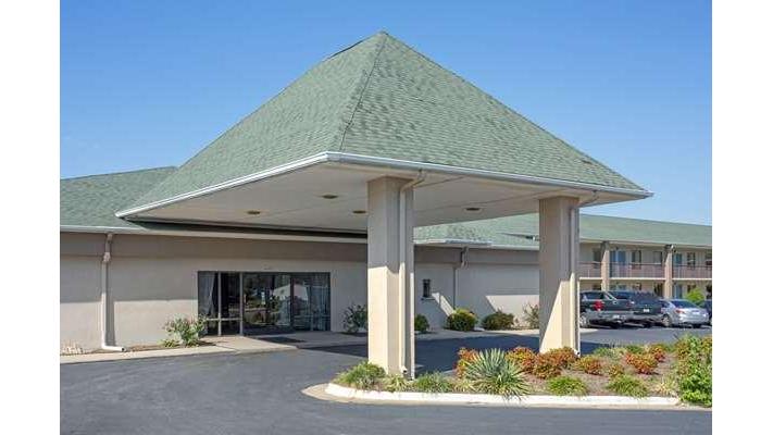 Super 8 by Wyndham Dunn in Dunn, North Carolina, United States