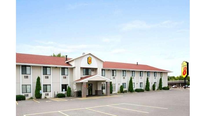 Super 8 by Wyndham Eau Claire WI in Eau Claire, Wisconsin, United States