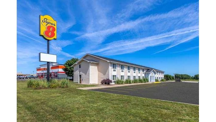 Super 8 by Wyndham El Dorado in El Dorado, Kansas, United States