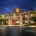 Super 8 by Wyndham Elgin