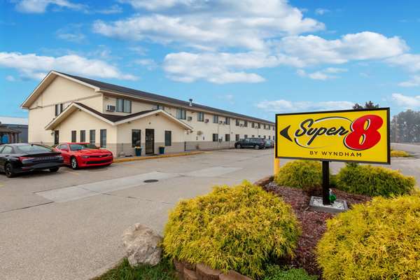 Super 8 by Wyndham Elkhart in Elkhart, Indiana, United States