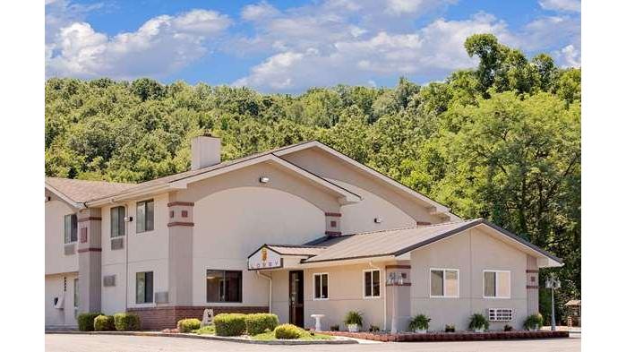 Super 8 by Wyndham Elkins in Elkins, West Virginia, United States