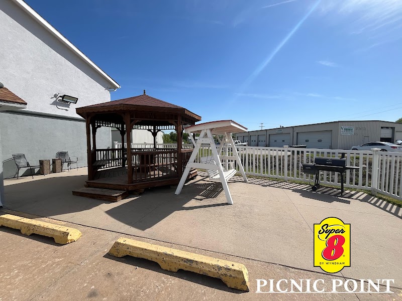 Super 8 by Wyndham Emporia in Emporia, Kansas, United States