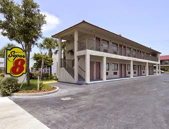 Super 8 by Wyndham FT. Pierce in Fort Pierce, Florida, United States