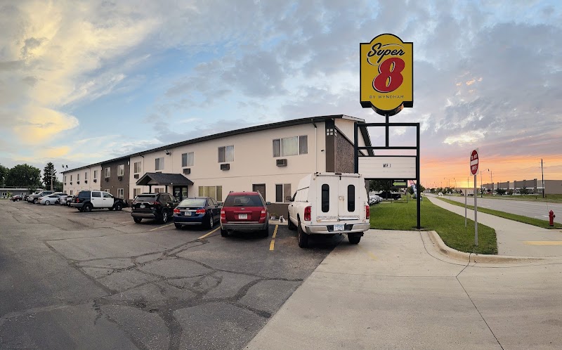 Super 8 by Wyndham Fargo/I-29/West Acres Mall in Fargo, North Dakota, United States