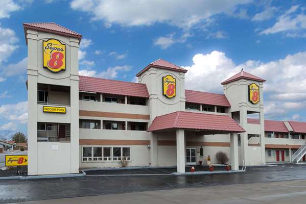 Super 8 by Wyndham Fernley in Fernley, Nevada, United States