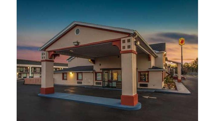 Super 8 by Wyndham Florence in Florence, South Carolina, United States