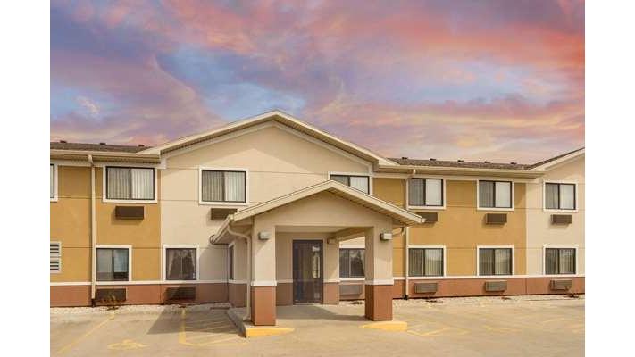 Super 8 by Wyndham Fond du Lac in Fond du Lac, Wisconsin, United States