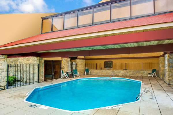 Super 8 by Wyndham Fort Mitchell Cincinnati Area in Fort Mitchell, Kentucky, United States