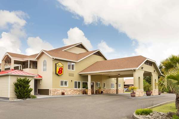Super 8 by Wyndham Fortuna in Fortuna, California, United States