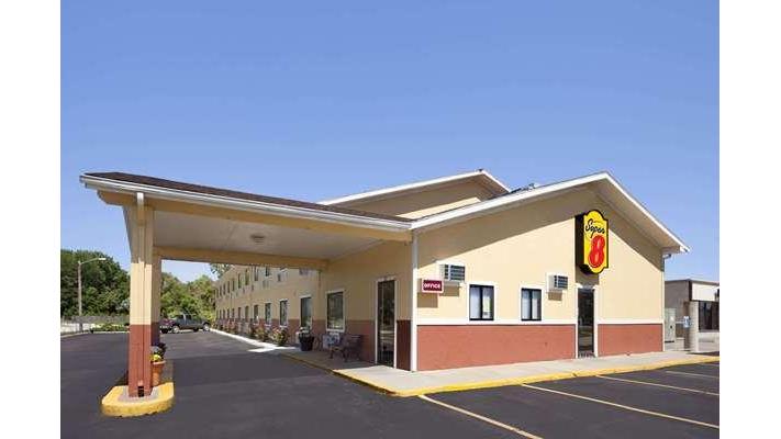 Super 8 by Wyndham Fremont NE in Fremont, Nebraska, United States