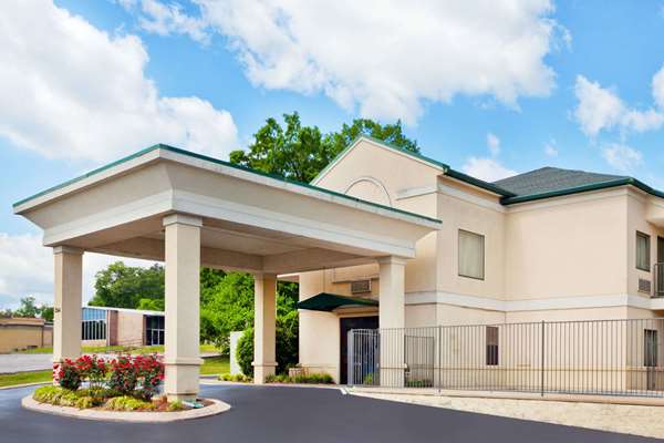 Super 8 by Wyndham Ft. Oglethorpe GA/Chatt TN Area in Fort Oglethorpe, Georgia, United States